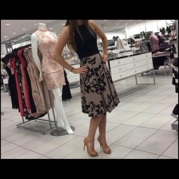 Le Chateau Worn Once Dress - Picture 4 of 4